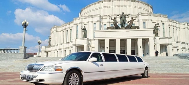 Лимузин LINCOLN TOWN CAR