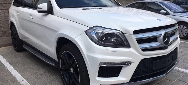 Mercedes-Benz GL-класса с водителем
