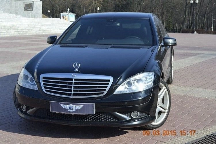 Кортеж Mercedes-Benz S-класса W221 и BMW