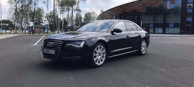 Audi A8 2012