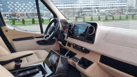 Mercedes-Benz Sprinter Black VIP