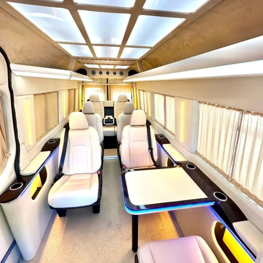 Mercedes-Benz Sprinter Black VIP-8