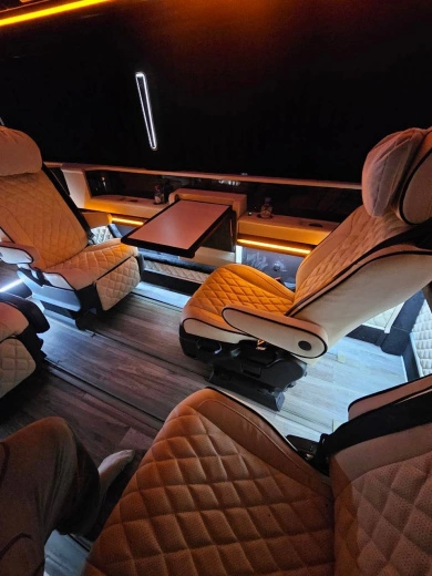 Mercedes-Benz Sprinter VIP-8
