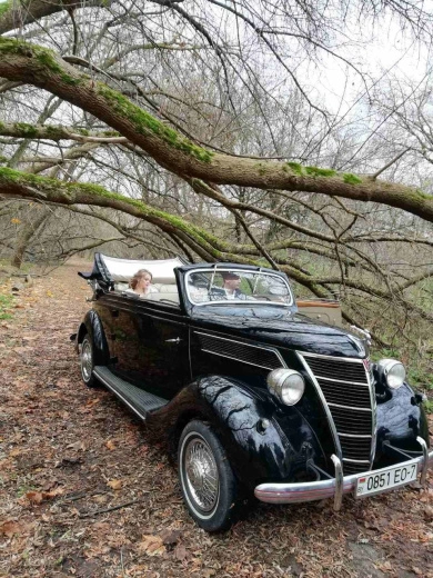 Ford V-8 1938