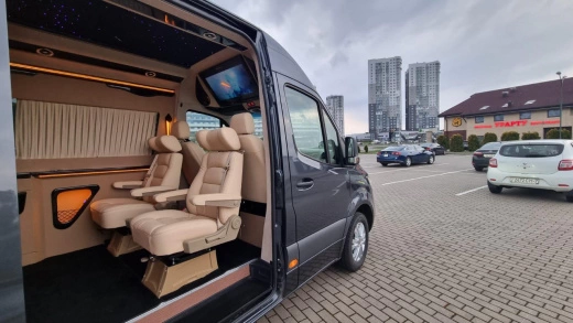 Mercedes-Benz Sprinter Black VIP