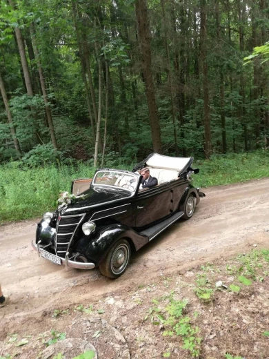 Ford V-8 1938