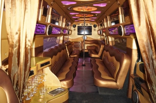 Hummer H2 2-ух ярусный Белого цвета