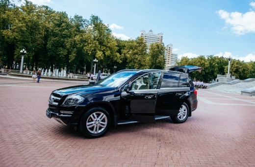 Mercedes-Benz GL Black