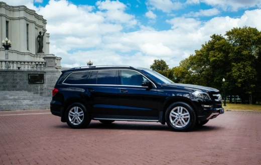 Mercedes-Benz GL Black