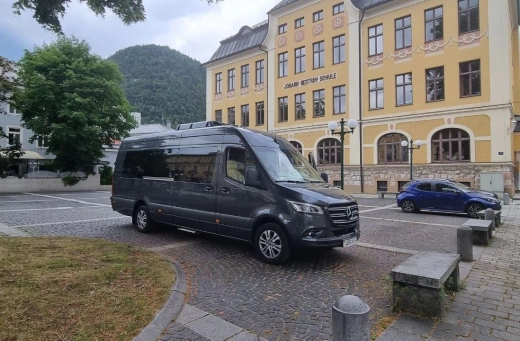 Mercedes-Benz Sprinter Black VIP