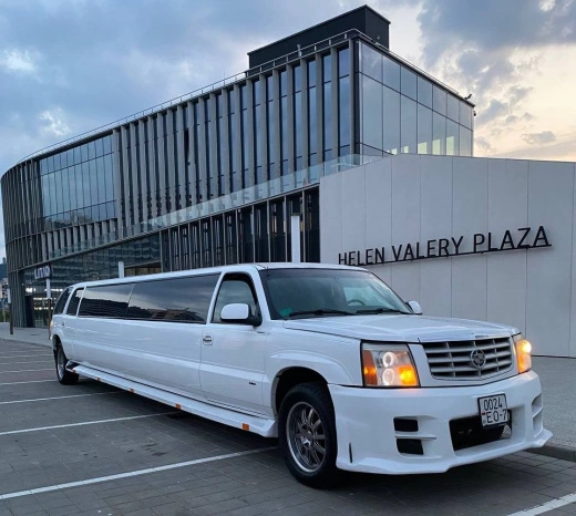 Cadillac Escalade Белого цвета