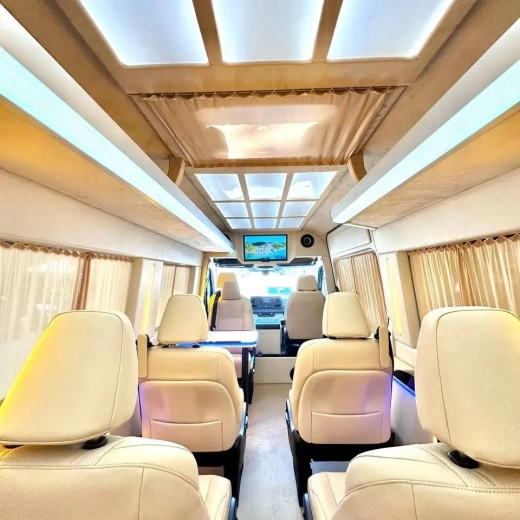 Mercedes-Benz Sprinter Black VIP-8