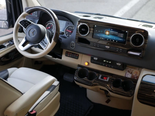 Mercedes-Benz Sprinter Black Touristik